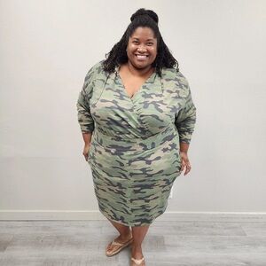 Ashley Stewart Green Camo Hooded Midi Dress - New - Size 30/32